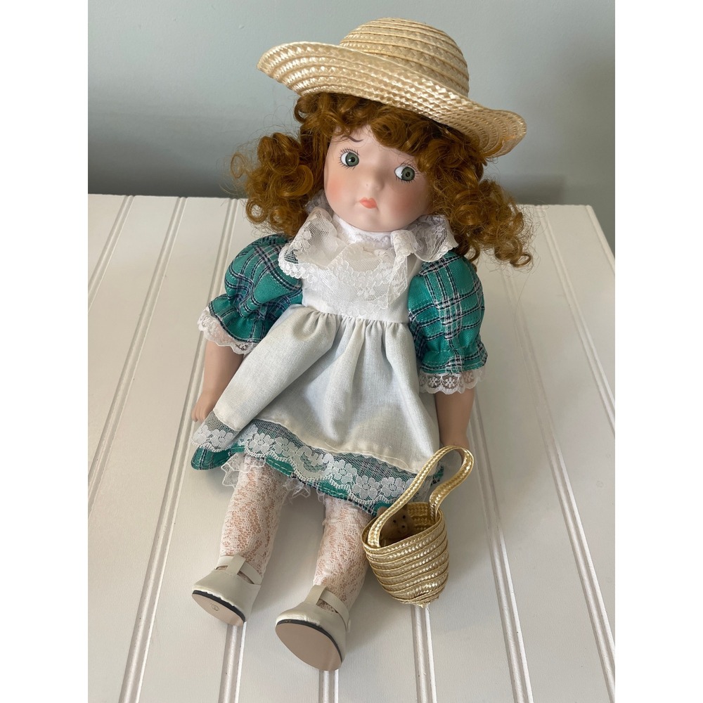 Vintage 1990 Heritage Mint Ltd KELLY Porcelain Doll Green Plaid Dress 14 inch